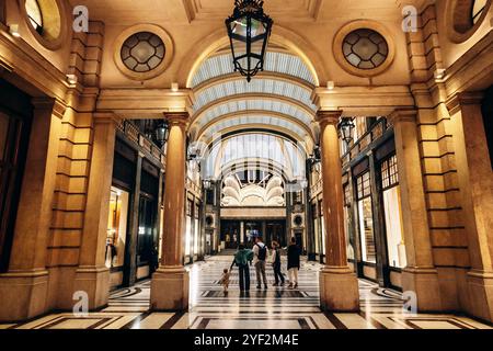 Torino, Italia - 6 ottobre 2024: Cinema Lux nel centro storico di Torino Foto Stock