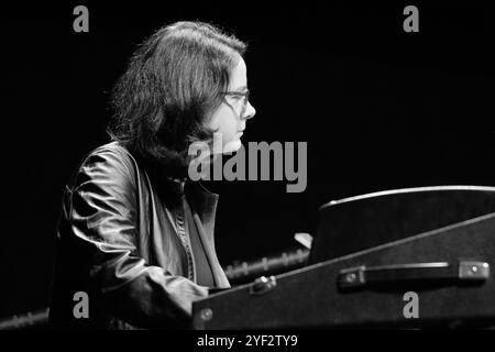 Madrid, Spagna. 2 novembre 2024. Il pianista americano Kris Davis si esibisce durante il concerto JAZZMADRID al Conde Duque di Madrid il 2 novembre 2024 Spagna Credit: SIPA USA/Alamy Live News Foto Stock