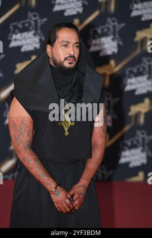 Cannes, Francia. 1 novembre 2024. Partecipa al 26° NRJ Music Awards 2024 Red Carpet arrivi al Palais des Festivals di Cannes. Credito: SOPA Images Limited/Alamy Live News Foto Stock