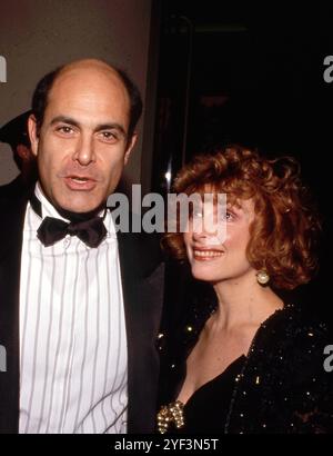 3 novembre 2024. **FOTO FILE** Alan Rachins è morto. Alan Rachins e la moglie Joanna Frank partecipano al "Party for 40th Annual Primetime Emmy Awards" il 28 agosto 1988 allo Spago Restaurant di West Hollywood, California. Crediti: Ralph Dominguez/MediaPunch crediti: MediaPunch Inc/Alamy Live News Foto Stock