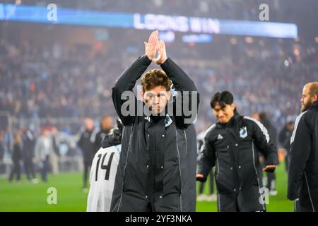 2 novembre 2024: Il centrocampista del Minnesota United Will Trapp (20) festeggia dopo una partita di calcio dei playoff della MLS Cup tra il Real Salt Lake e il Minnesota United FC tenutasi all'Allianz Field di St. Paul, Minnesota. Steven Garcia-CSM. Foto Stock