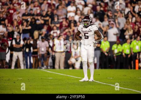 Columbia, South Carolina, Stati Uniti. 2 novembre 2024. Texas A&M Aggies running back Amari Daniels (5) durante il primo tempo contro i South Carolina Gamecocks nel match di football della SEC al Williams-Brice Stadium di Columbia, SC. (Scott Kinser/Cal Sport Media). Crediti: csm/Alamy Live News Foto Stock