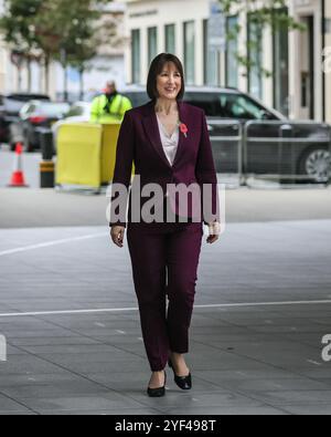 Londra, Regno Unito. 3 novembre 2024. Rachel Reeves, Cancelliere dello Scacchiere, deputata Leeds West e Pudsey, viene vista alla BBC nel centro di Londra nel giro dei media di domenica mattina. Crediti: Imageplotter/Alamy Live News Foto Stock