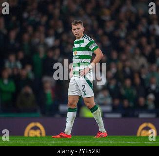 2 novembre 2024; Hampden Park, Glasgow, Scozia: Semifinale di Premier Sports Cup, Celtic contro Aberdeen; Alistair Johnston del Celtic Foto Stock