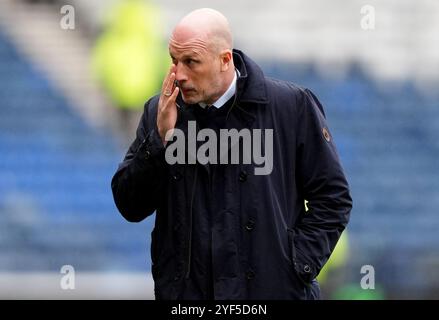 Il manager dei Rangers Philippe Clement arriva prima della semifinale della Viaplay Cup ad Hampden Park, Glasgow. Data foto: Domenica 3 novembre 2024. Foto Stock