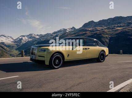 Non esclusiva: Rolls-Royce Motor Cars ha presentato una Phantom Extended che rende omaggio al film di James Bond del 1964, Goldfinger – One of Twe Foto Stock