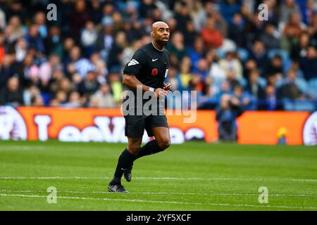 Hillsborough Stadium, Sheffield, Inghilterra - 2 novembre 2024 arbitro Sam Allison - durante la partita Sheffield Wednesday contro Watford, EFL Championship, 2024/25, Hillsborough Stadium, Sheffield, Inghilterra - 2 novembre 2024 crediti: Arthur Haigh/WhiteRosePhotos/Alamy Live News Foto Stock