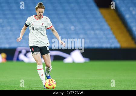 Birmingham, Regno Unito. 3 novembre 2024. #6, Jasmine Matthews di Liverpool sul pallone durante la partita di Super League femminile tra Aston Villa Women e Liverpool Women a Villa Park, Birmingham, Inghilterra, il 3 novembre 2024. Foto di Stuart Leggett. Solo per uso editoriale, licenza richiesta per uso commerciale. Non utilizzare in scommesse, giochi o pubblicazioni di singoli club/campionato/giocatori. Crediti: UK Sports Pics Ltd/Alamy Live News Foto Stock