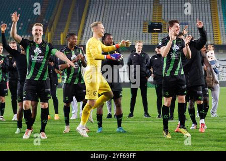 Brugge, Belgio. 3 novembre 2024. I giocatori di Cercle festeggiano dopo aver vinto una partita di calcio tra il Cercle Brugge e lo Sporting Charleroi, domenica 3 novembre 2024 a Brugge, il giorno 13 della prima divisione del campionato belga 'Jupiler Pro League' 2024-2025. BELGA FOTO KURT DESPLENTER credito: Belga News Agency/Alamy Live News Foto Stock