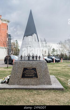 Edmonton, Canada, 28 aprile 2024: Broken Families Obelisk - A Monument to Dead Workers Foto Stock