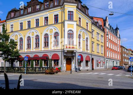 Architettura storica del ristorante Montmartre, costruito tra il 1906 e il 1907 nel centro storico di Karlskrona, Blekinge län, Svezia. Foto Stock