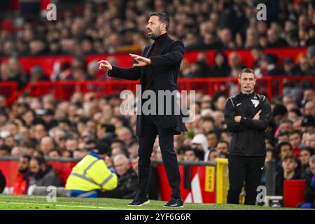 Manchester, Regno Unito. 3 novembre 2024. Old Trafford MANCHESTER, INGHILTERRA - 3 NOVEMBRE: Allenatore del Manchester United Ruud van Nistelrooy durante la partita di Premier League 2024/25 Matchweek 10 tra il Manchester United e il Chelsea FC all'Old Trafford, il 3 novembre 2024 a Manchester, Inghilterra. (Richard Callis/SPP) credito: SPP Sport Press Photo. /Alamy Live News Foto Stock