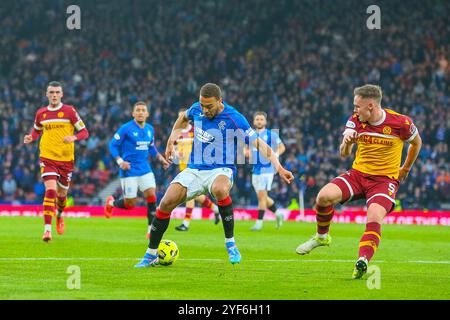 Glasgow, Regno Unito. 3 novembre 2024. La seconda delle semifinali della Premier Sports Cup tra Motherwell FC e Rangers FC si è svolta a Hampden Park, Glasgow, Scozia, Regno Unito. Il punteggio finale è stato Motherwell 1 - 2 Rangers. I gol sono stati segnati dal Celtic Go in finale per giocare il vincitore tra Rangers e Motherwell. I gol sono stati segnati da Un Halliday, Motherwell, 25 minuti. C Dessers, Rangers 49 minuti e N. Bajrami 81 minuti. La finale sarà tra Celtic e Rangers. Crediti: Findlay/Alamy Live News Foto Stock