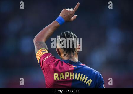 Barcellona, Spagna, Spagna. 3 novembre 2024. Raphael DIAS BELLOLI (Raphinha) del Barcellona celebra il suo gol durante la partita di LaLiga tra FC Barcelona e RCD Espanyol de Barcelona all'Estadi Olimpic Lluis Companys il 3 novembre 2024 a Barcellona, Spagna. (Credit Image: © Matthieu Mirville/ZUMA Press Wire) SOLO PER USO EDITORIALE! Non per USO commerciale! Crediti: ZUMA Press, Inc./Alamy Live News Foto Stock