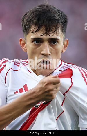 L'attaccante del River Plate Pablo solari festeggia dopo aver segnato il primo gol delle squadre contro il Banfield durante il Torneo di calcio professionistico argentino 2024 Cesar Luis Menotti allo stadio El Monumental di Buenos Aires, il 2 novembre 2024 BUENOS AIRES ARGENTINA Copyright: XALEJANDROxPAGNIx Foto Stock