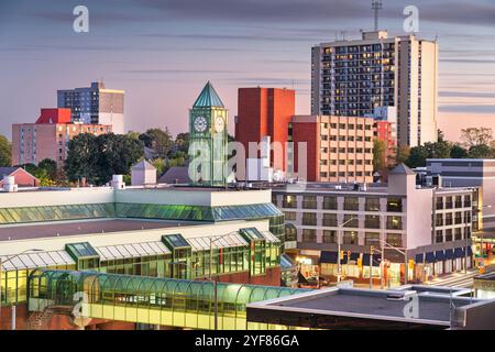 Kitchener, Ontario, Canada, paesaggio urbano al crepuscolo. Foto Stock