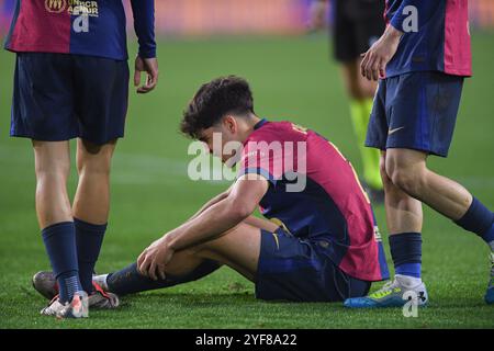 Barcellona, ESP. 3 novembre 2024. FC BARCELONA VS RCD ESPANYOL. 3 novembre 2024 Cubarsi (2) del FC Barcelona durante la partita tra FC Barcelona e RCD Espanyol corrispondente alla dodicesima giornata di la Liga EA Sports allo Stadio Olimpico Lluis Companys di Montjuic a Barcellona, Spagna. Crediti: Rosdemora/Alamy Live News Foto Stock