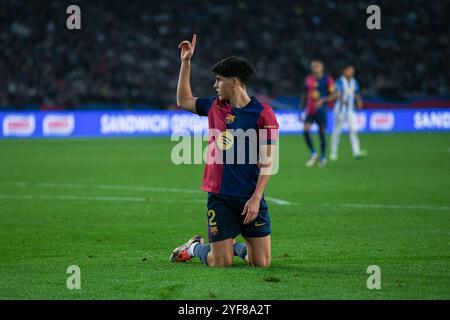 Barcellona, ESP. 3 novembre 2024. FC BARCELONA VS RCD ESPANYOL. 3 novembre 2024 Cubarsi (2) del FC Barcelona durante la partita tra FC Barcelona e RCD Espanyol corrispondente alla dodicesima giornata di la Liga EA Sports allo Stadio Olimpico Lluis Companys di Montjuic a Barcellona, Spagna. Crediti: Rosdemora/Alamy Live News Foto Stock