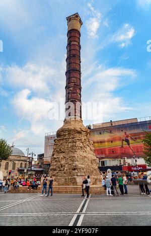 Splendida vista della colonna di Costantino a Istanbul, Turchia Foto Stock