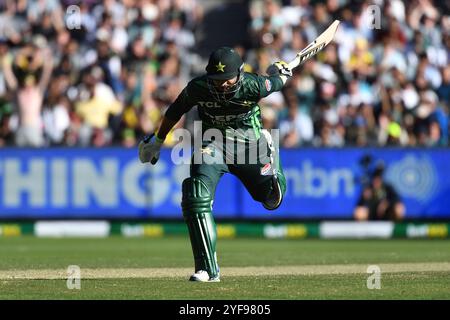 MELBOURNE, AUSTRALIA. 4 novembre 2024. Nella foto: Battitore pakistano Irfan Khan, durante il primo giorno della partita di cricket Australia contro Pakistan One Day International Series al Melbourne Cricket Ground, Melbourne, Australia il 4 novembre 2024. Crediti: Karl Phillipson/Alamy Live News Foto Stock