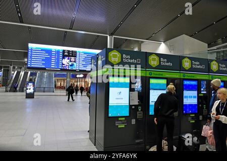 Stazione degli autobus e dei treni di Belfast Grand Central. Foto Stock