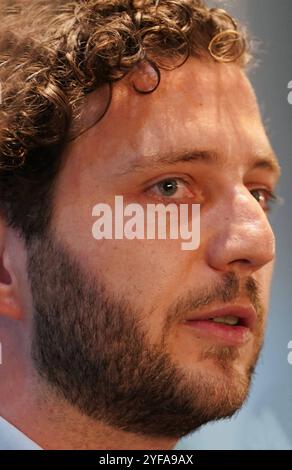 Parlamentarischer Abend der Nichteisen Metallindustrie GER, Berlin,20240514, Veranstaltung in Berlin WVMetalle, mit Felix Banaszak, MDB, Bündnis 90, Die Grünen, Kandidat für den Chefposten der Grünen *** serata parlamentare dell'industria dei metalli non ferrosi GER, Berlino,20240514, evento a Berlino WVMetalle, con Felix Banaszak, membro del Parlamento, Bündnis 90, Die Grünen, candidato a capo del Partito Verde Foto Stock