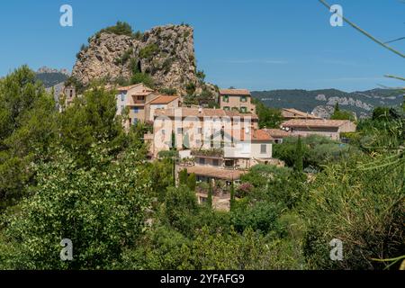 Paesaggio intorno a la Roque-Alric nel dipartimento di Vacluse nella regione della Provenza nel sud della Francia Foto Stock