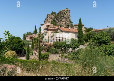 Paesaggio intorno a la Roque-Alric nel dipartimento di Vacluse nella regione della Provenza nel sud della Francia Foto Stock