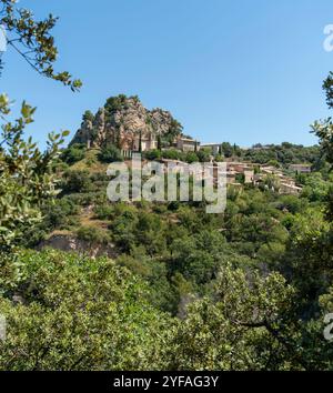 Paesaggio intorno a la Roque-Alric nel dipartimento di Vacluse nella regione della Provenza nel sud della Francia Foto Stock