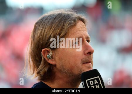 Friburgo, Germania. 2 novembre 2024. Trainer Bo Henriksen (FSV Mainz 05) beim Spiel der 1. FBL: 24-25: 1. FBL: 24-25: 9. Sptg. SC Freiburg - FSV Mainz 05 LE NORMATIVE DFL VIETANO QUALSIASI USO DI FOTOGRAFIE COME SEQUENZE DI IMMAGINI E/O QUASI-VIDEONann credito: dpa/Alamy Live News Foto Stock