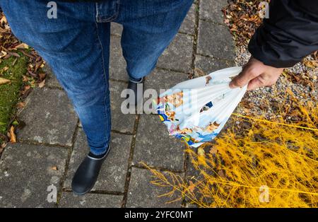 Venerdì, la Svezia abolisce la tassa sui sacchetti di plastica, introdotta nel 2020. Foto Stock