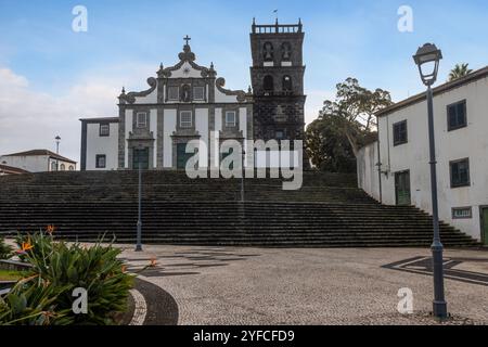 Ribeira grande è una popolare città costiera sulla costa settentrionale dell'isola di Sao Miguel, nelle Azzorre. Foto Stock