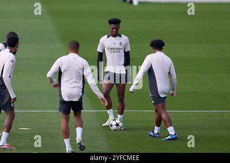 Madrid, Spagna. 4 novembre 2024. Aurelien Tchouameni del Real Madrid CF visto in azione durante la sessione di allenamento alla vigilia della partita di calcio della settimana 4 della UEFA Champions League 2024/2025 tra il Real Madrid CF e l'AC Milan al Ciudad Real Madrid. Credito: SOPA Images Limited/Alamy Live News Foto Stock