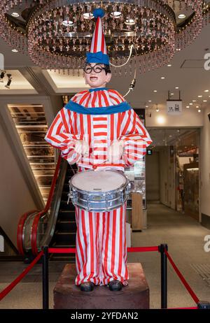 Marionetta gigante Kuidaore Taro a Dontonbori Osaka Giappone Foto Stock