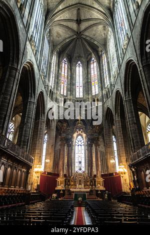 Interno della cattedrale di Narbona, dedicata a Saint-Just-et-Saint-Pasteur o Santi Giusto e Pastore, Narbona, Occitanie, Francia Foto Stock