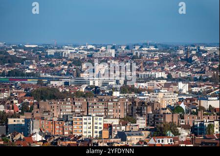 Panorama ad alto angolo sul comune di Laeken, regione di Bruxelles-capitale, Belgio, 24 ottobre 2024 Foto Stock