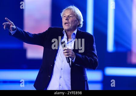 Saenger Bernhard Brink - Aufzeichnung ARD Show Die Beatrice Egli Show im Studio Berlin Adlershof a Berlino *** cantante Bernhard Brink Recording ARD Show The Beatrice Egli Show allo Studio Berlin Adlershof di Berlino Foto Stock