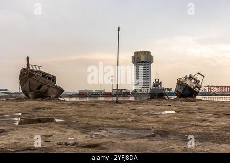 Barche da pesca nel centro di Jeddah, Arabia Saudita Foto Stock