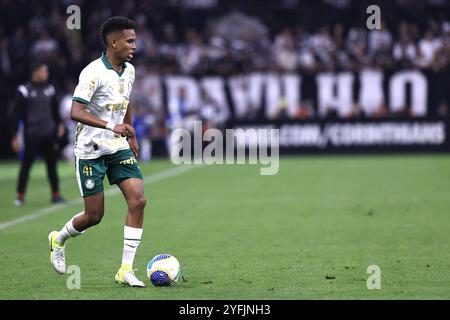 San Paolo, Brasile. 4 novembre 2024. SP - SAN PAOLO - 11/04/2024 - BRASILIANO A 2024, CORINTHIANS x PALMEIRAS - Estevao giocatore del Palmeiras durante la partita contro Corinthians allo stadio Arena Corinthians per il campionato brasiliano A 2024. Foto: Marcello Zambrana/AGIF credito: AGIF/Alamy Live News Foto Stock