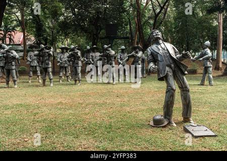 Rizal Park (in filippino: Liwasang Rizal), noto anche come Luneta Park o semplicemente Luneta, è un parco urbano storico situato a Ermita, Manila. Foto Stock