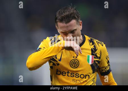 Milano, Italia, 3 novembre 2024. Piotr Zielinski dell'FC Internazionale durante la partita di serie A A a Giuseppe Meazza, Milano. Il credito immagine dovrebbe essere: Jonathan Moscrop / Sportimage Foto Stock