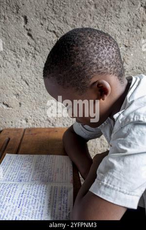 Scuola elementare a Bukavu, Kivu meridionale, RDC Foto Stock