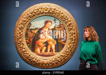 Royal Academy, Londra 5 novembre 2024 Piero di Cosimo, la Vergine e il bambino con il neonato San Giovanni battista c 1490 la mostra mostrerà alcuni dei migliori esempi di disegno rinascimentale italiano, tra cui il cartone animato di Leonardo Burlington House e gli studi di Leonardo e Michelangelo per i loro murales commissionati dal governo fiorentino per la nuova sala del consiglio di Palazzo Vecchio. Dal 5 novembre 2024 al 16 febbraio 2025. Paul Quezada-Neiman/Alamy Live News crediti: Paul Quezada-Neiman/Alamy Live News Foto Stock