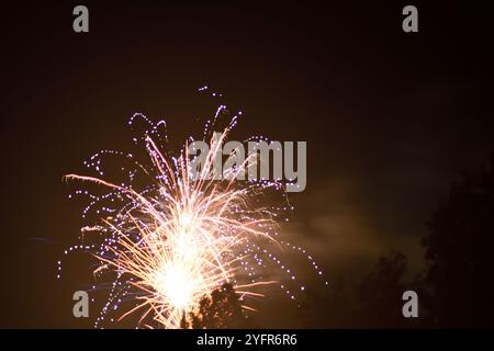Spettacolo di fuochi d'artificio Chard Somerset Inghilterra regno unito 2024 Foto Stock