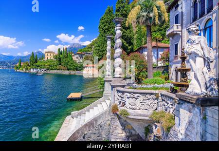 Lago di Como. Varenna. Villaggio lacustre tradizionale italiano. Italia, Europa. Foto Stock