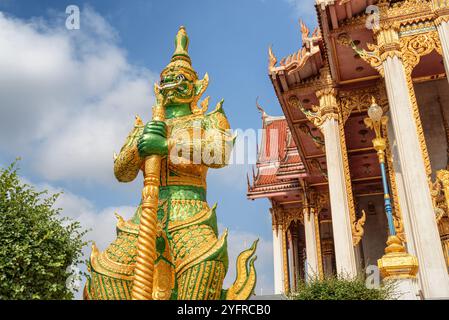 Incredibile statua al Wat Don Mueang di Bangkok, Thailandia Foto Stock