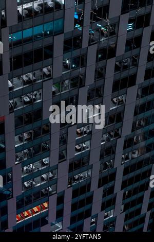 Skyline di Tokyo di notte, vista dallo Shibuya Sky Building, Tokyo © Giorgia De dato Foto Stock