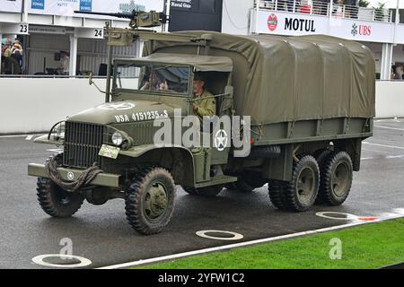 Carrello GMC CCKW-353, 2,5 tonnellate, 6x6, Cargo, 4151235-S, d-Day 80th Anniversary Parade, una grande collezione di veicoli militari alleati che hanno partecipato Foto Stock