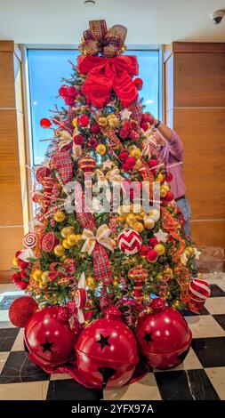 Decorazioni natalizie ornamenti e oggetti Foto Stock