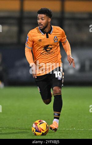 Elias Kachunga (10 Cambridge United) prosegue durante la partita EFL Trophy tra Cambridge United e Chelsea Under 21 al Cledara Abbey Stadium di Cambridge, martedì 5 novembre 2024. (Foto: Kevin Hodgson | mi News) crediti: MI News & Sport /Alamy Live News Foto Stock